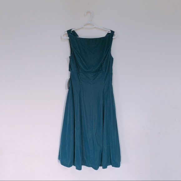 Gal Meets Glam CHRISTINE Velvet Dress - Picture 5 of 7